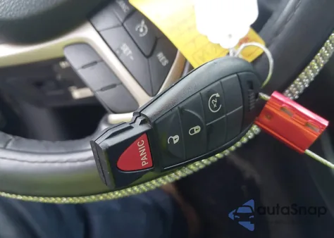 2016 Jeep Cherokee Latitude из США, поврежденный, VIN 1C4PJMCB6GW192032